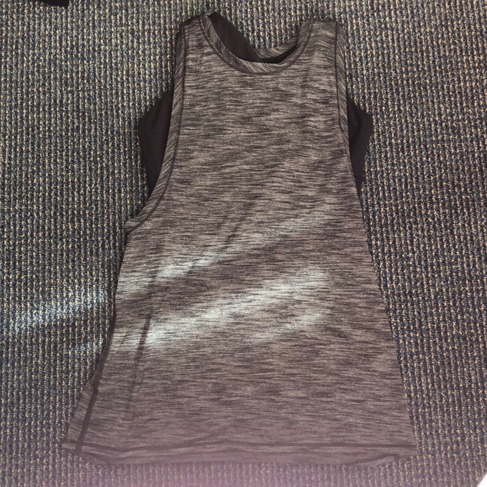 Lululemon workout top with bra